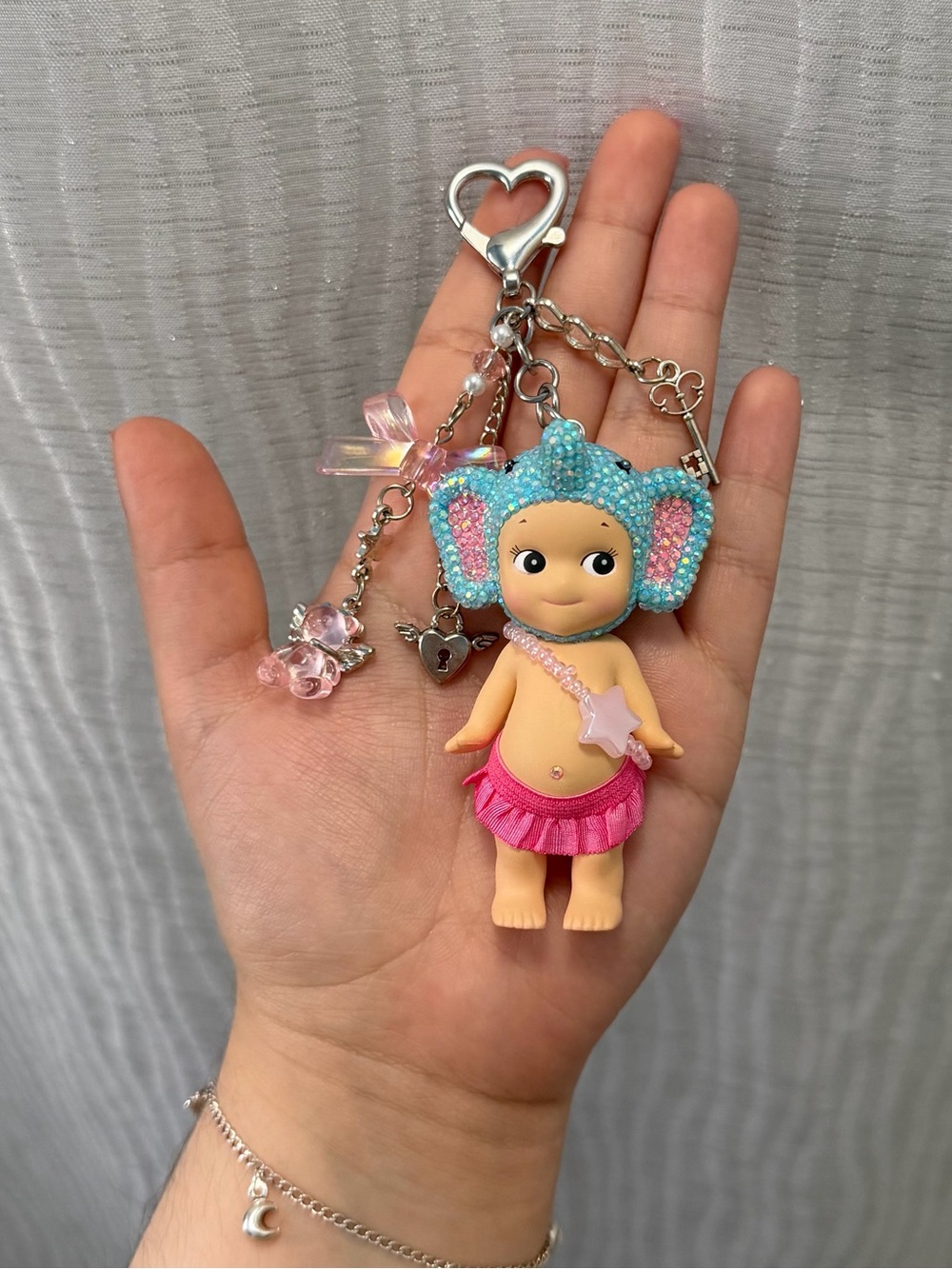 Sonny Angel Elephant Bedazzled Keychain - Picture 5 of 7